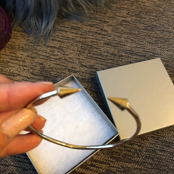 Jules Smith Sharp Bullet cuff bracelet - Picture 5 of 6